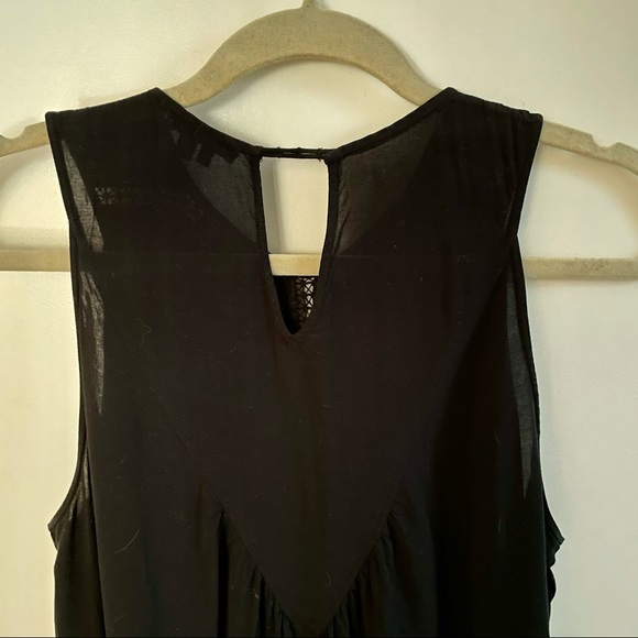 Theory Carlina Tank Top with Lace Detail. Size M - Picture 3 of 4